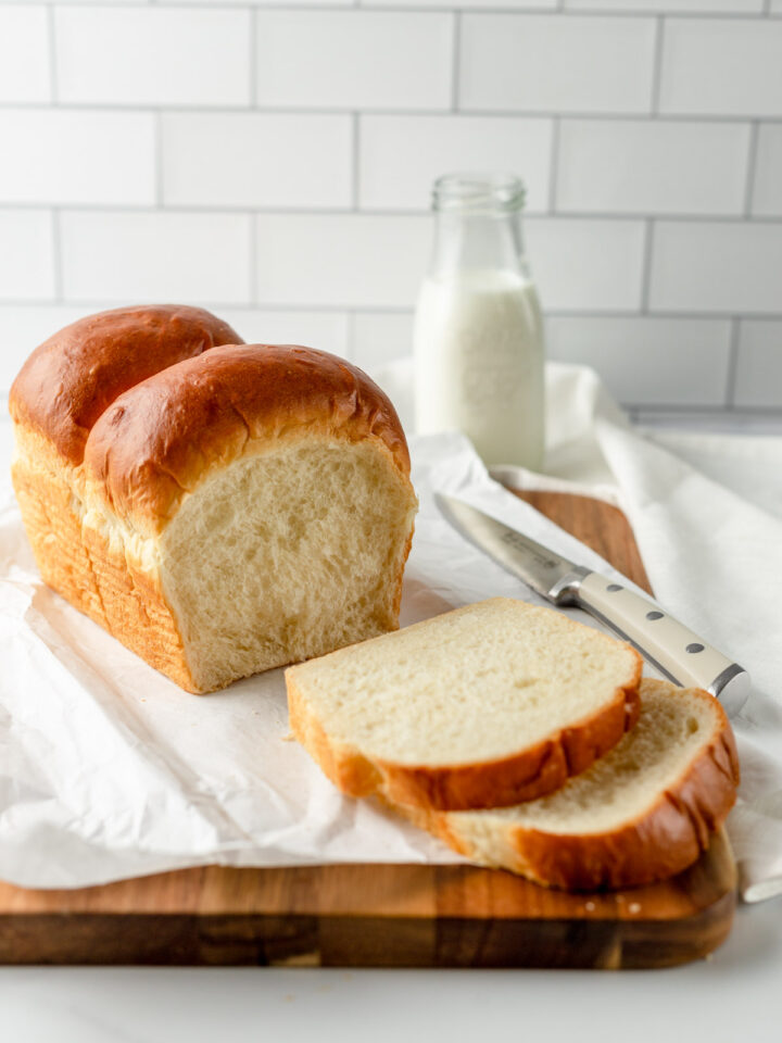 Hokkaido Milk Loaf (Breadmaker Recipe) - Bakeomaniac