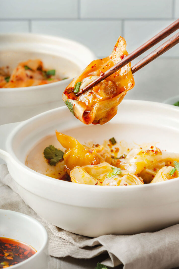Take one bite into these delicious spicy chili oil wontons.
