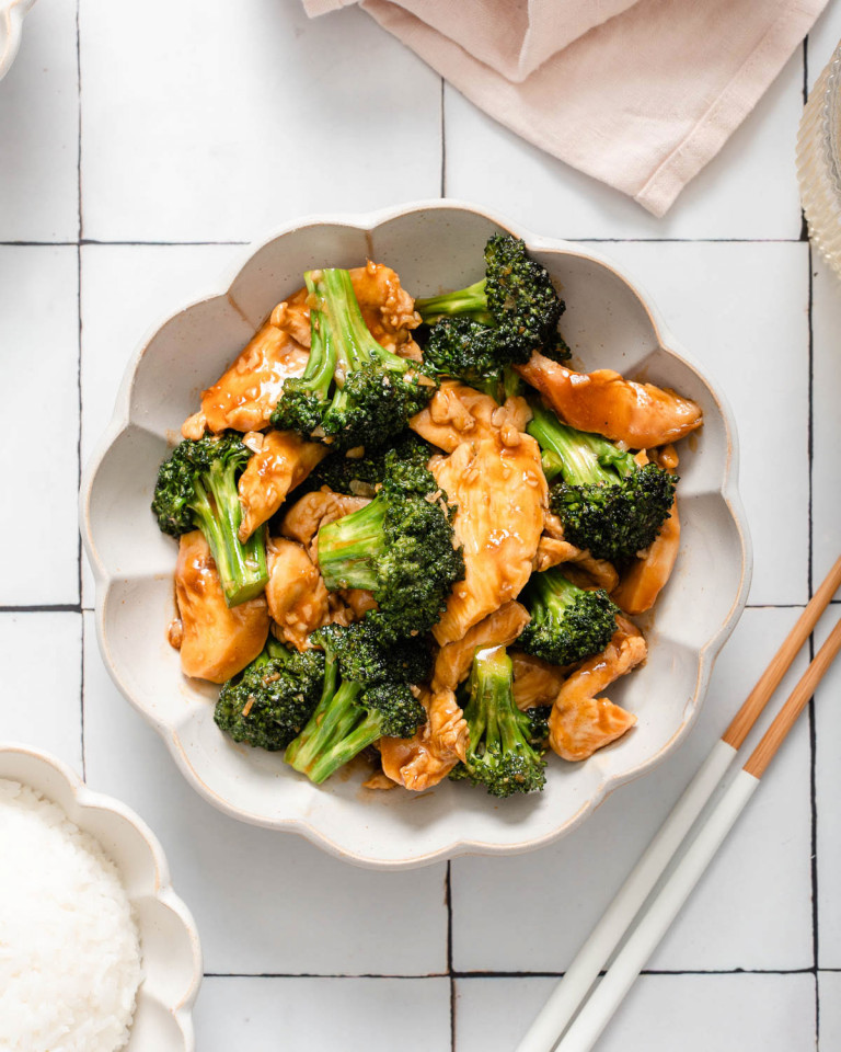 Quick & EASY Chinese Chicken and Broccoli – Takes Two Eggs