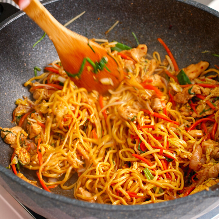 EASY 30-minute Bami Goreng (Indonesian Stir-fried Noodles)