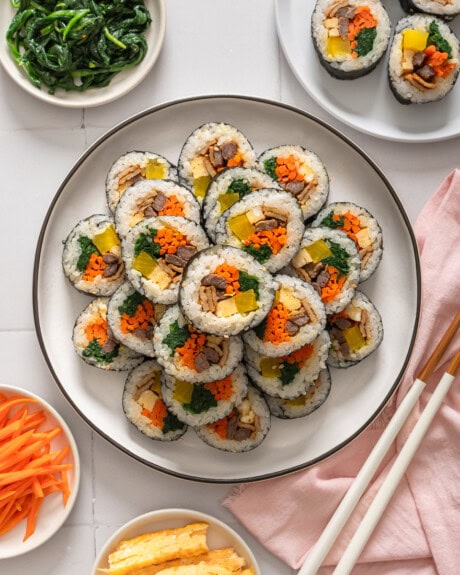 Kimbap (Korean Seaweed Rice Rolls)